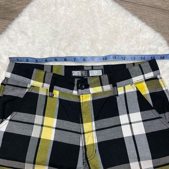 Southpole Size 18 / 30 Long Plaid Shorts Black Yellow 12" Inseam Golf Casual Chi - Picture 6 of 6